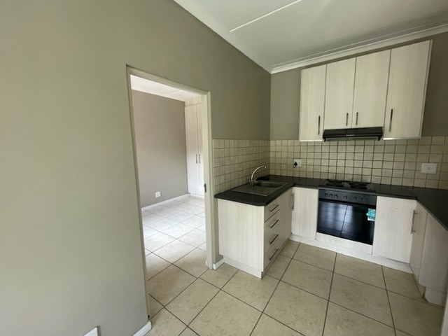 To Let 2 Bedroom Property for Rent in Maitland Western Cape